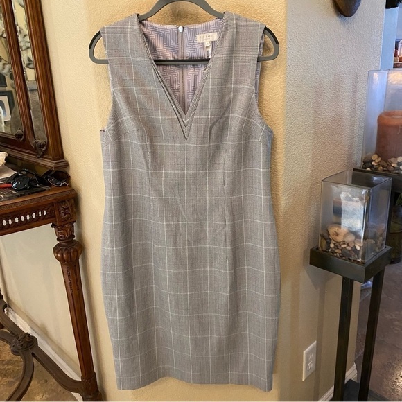 Ted Baker Dresses & Skirts - NWOT~TED BAKER Women Gray Plaid V-Neck Sleeveless Career Party Dress Size 5-12US
